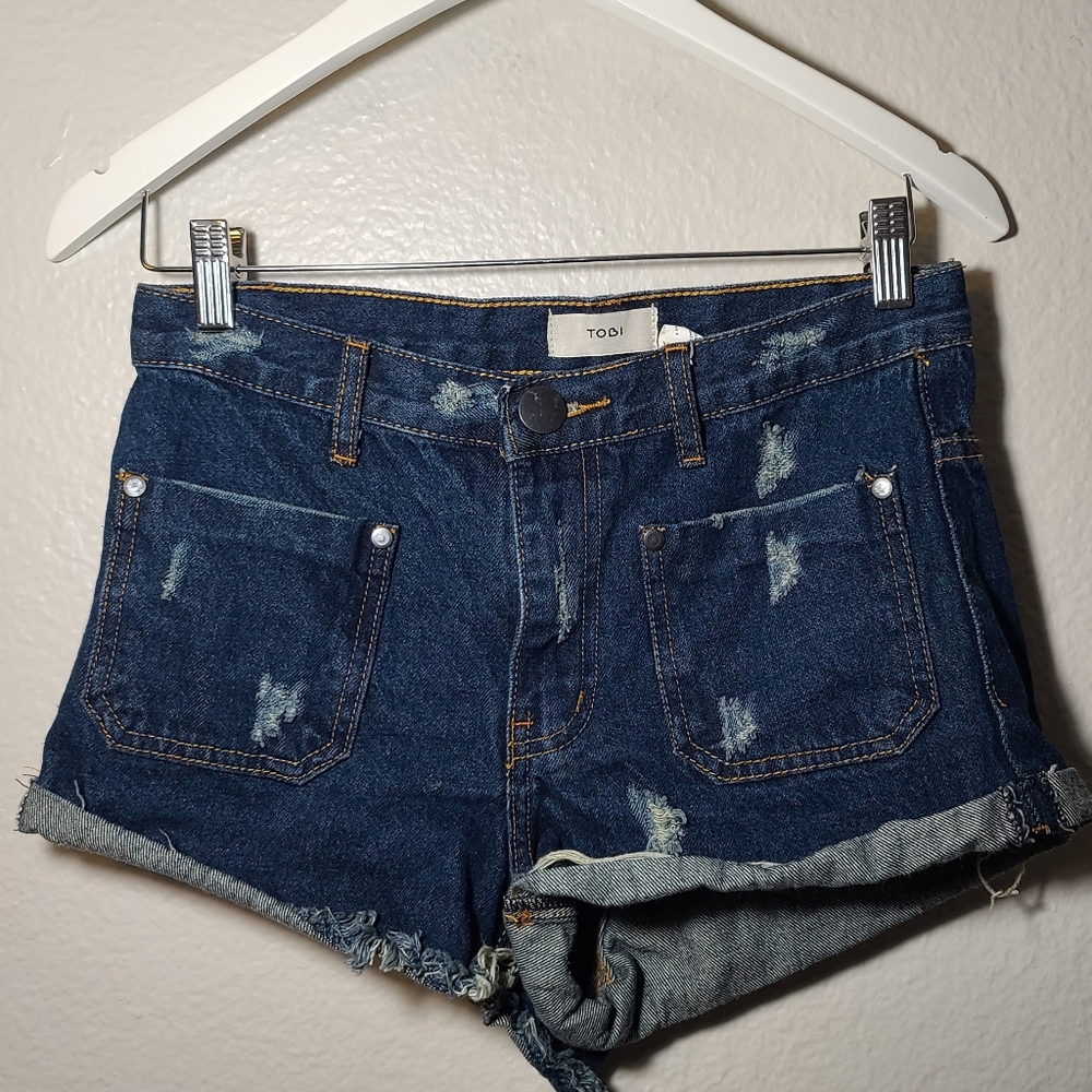 Tobi mega distressed denim Shorts
